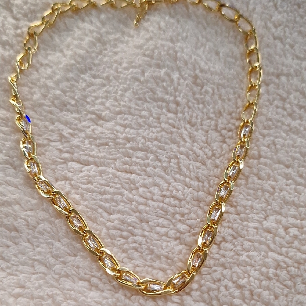 Elegant Gold Chain Necklace